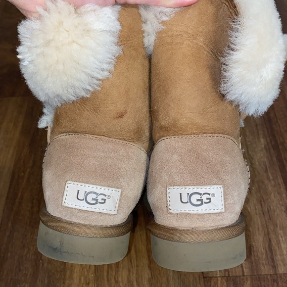 Ugg Bailey Button ll Li Boots - Picture 13 of 14